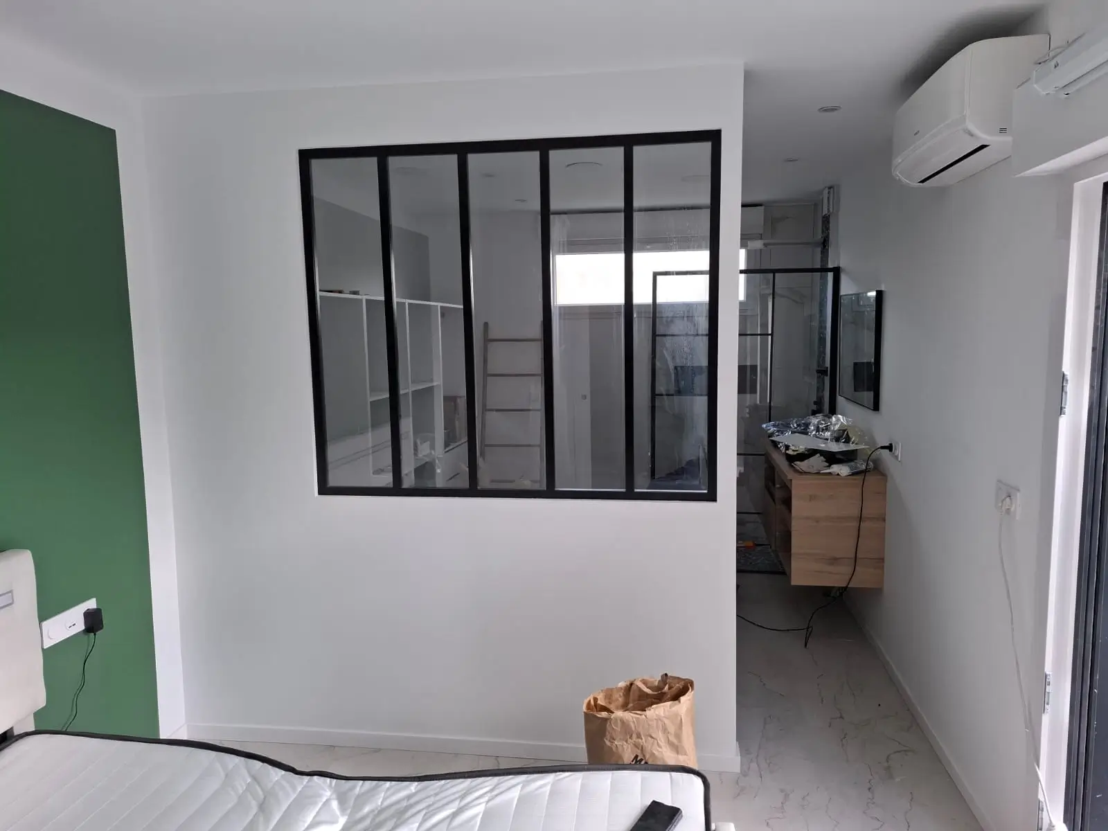 Extension de maison à West-Cappel, réalisation et pose de cloison vitrée, réalisée par Sf Batiment